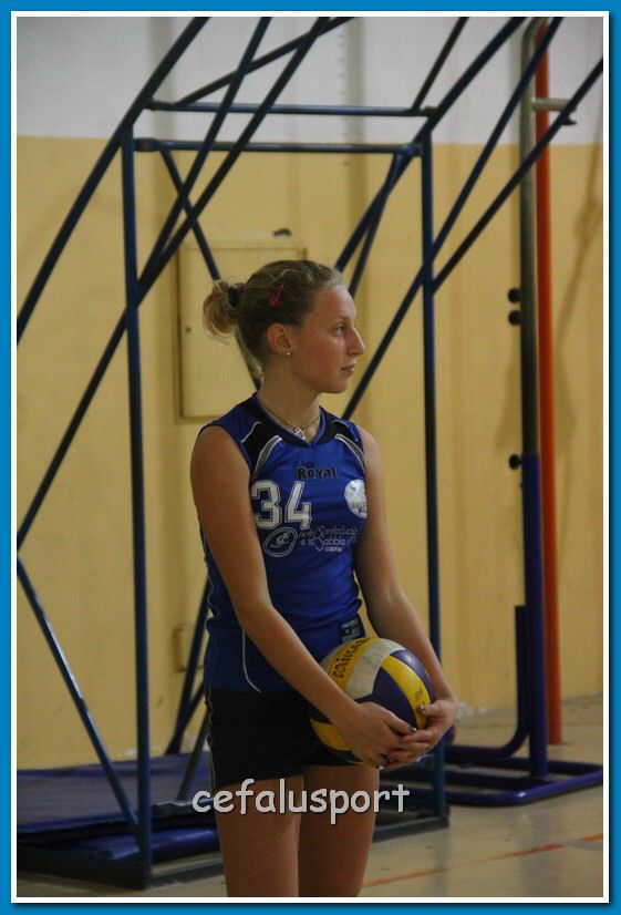 121144 volley 111_tn.jpg